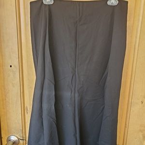 Long black fitted skirt